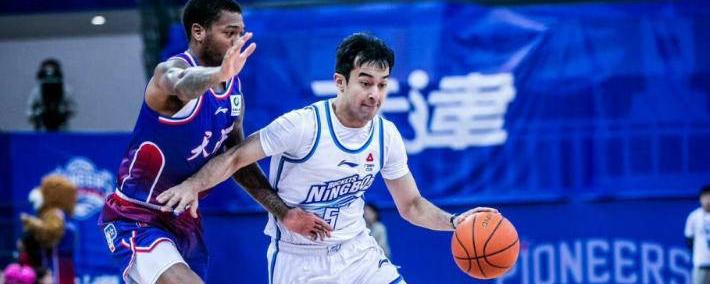 CBA新星二代因傷(shāng)提前(qián)宣布退役，巅峰賽(sài)季場(chǎng)均(jūn)20分8助攻(gōng)