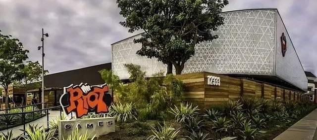 LOL2被官方辟谣？拳头公布LOL重磅更新：引擎升级，玩(wán)法调整！