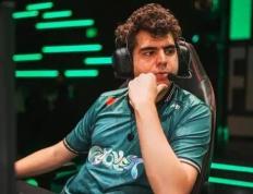 《英雄联盟(méng)》全球总决赛主题曲MV延遲(chí)发佈(bù)，Bwipo因(yīn)争议言论被移除(chú)鏡(jìng)头