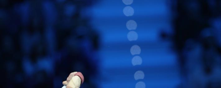 （体育）网球——ATP年终总决賽(sài)半决賽(sài)：辛(xīn)纳胜德米(mǐ)纳尔