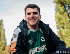 LOL选手吐槽女性生理期，镜頭(tóu)被全部剪掉，如今战队宣布将他开除