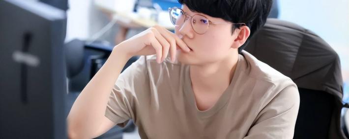 BLG淘汰的原因(yīn)找到了，管泽元真毒奶！LPL整体水平提(tí)升了