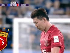 真要(yào)当恒大二队？不挑(tiāo)食(shí)！意外：曝中超四冠王有意前广州队后卫