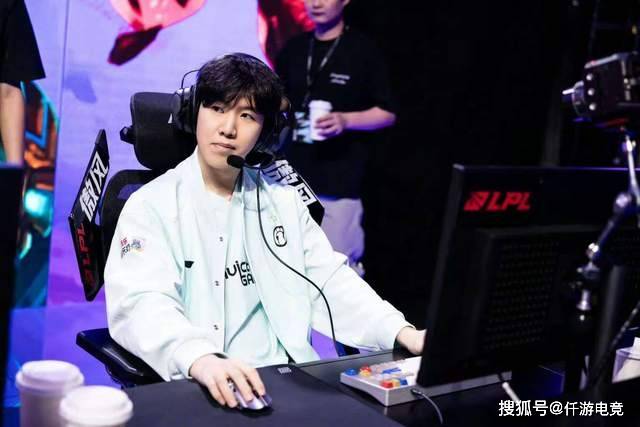 LOL：TheShy透露退役(yì)时间，想跟Rookie打到退役(yì)