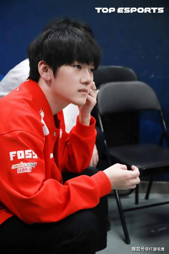 LOL：TheShy透露退役(yì)时间，想跟Rookie打到退役(yì)