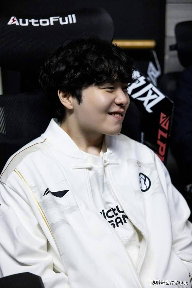 LOL：TheShy透露退役(yì)时间，想跟Rookie打到退役(yì)