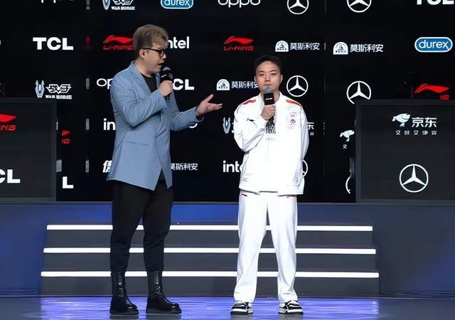 LOL世界亚军暗示退役，赛後(hòu)采访粉丝炸锅，剛(gāng)赢比(bǐ)赛搞(gǎo)队友心(xīn)态？