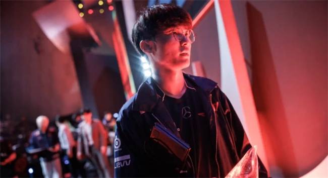 【一(yī)竞技1JingJi】LOL：S15瑞士(shì)轮数据出炉 小吕布成爲(wèi)被单杀王！