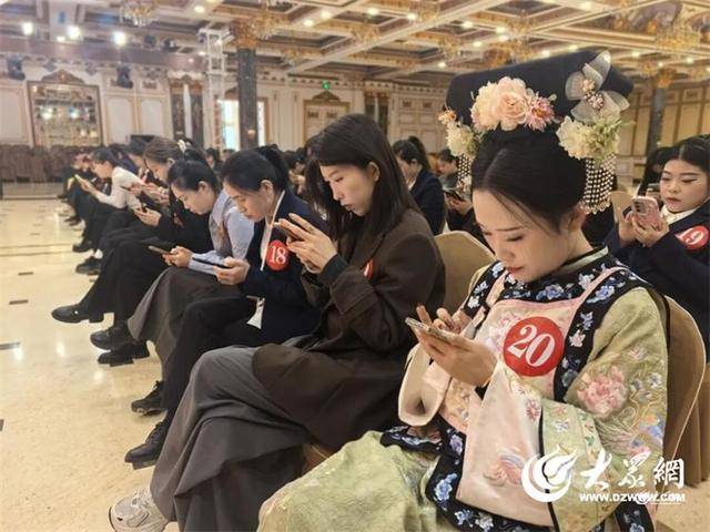 “德(dé)工杯”暨德(dé)州市文化(huà)旅(lǚ)游产业（商场导购員(yuán)）职工职业技能(néng)竞赛在澳德(dé)乐时代广场成功举办