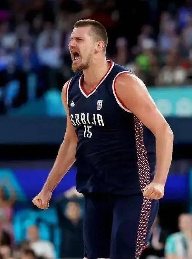 場(chǎng)均9分命中率近八成！博格丹伤退，塞尔維(wéi)亚男籃(lán)争冠添變(biàn)数