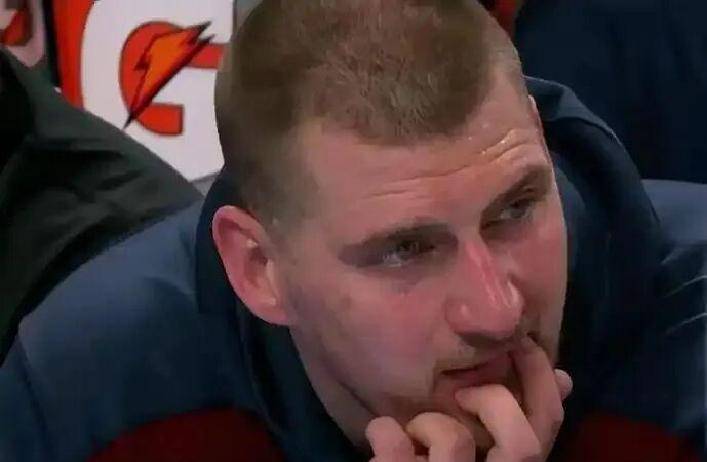 場(chǎng)均9分命中率近八成！博格丹伤退，塞尔維(wéi)亚男籃(lán)争冠添變(biàn)数