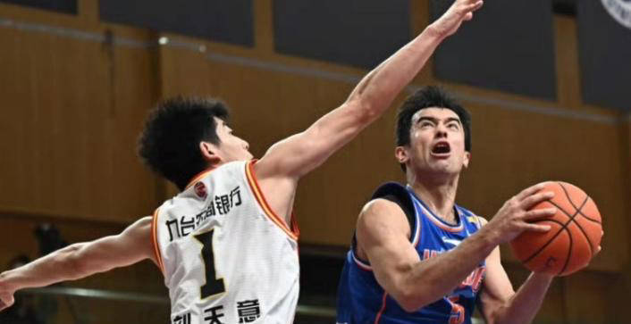 CBA新星二代因傷(shāng)提前(qián)宣布退役，巅峰賽(sài)季場(chǎng)均(jūn)20分8助攻(gōng)