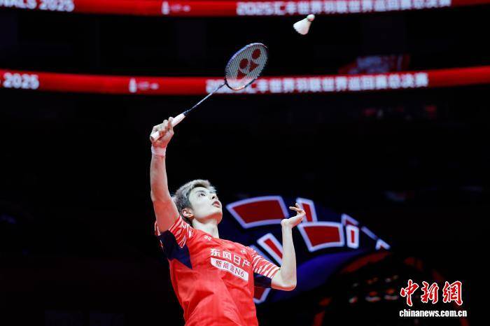 世(shì)羽联世(shì)巡賽(sài)总決(jué)賽(sài)：中(zhōng)国选手石宇(yǔ)奇晋级四强