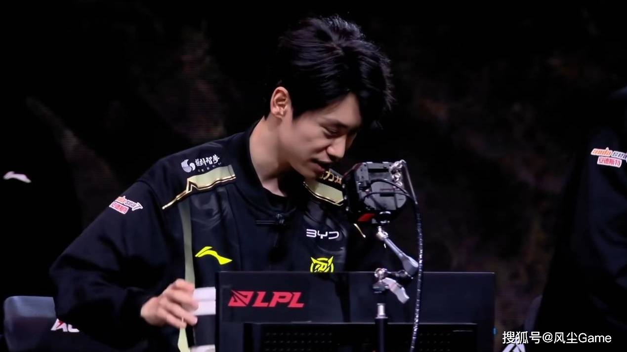 LPL黑马战队解散重(zhòng)組(zǔ)！冠军中(zhōng)单退役，AD成轉(zhuǎn)会期抢手货