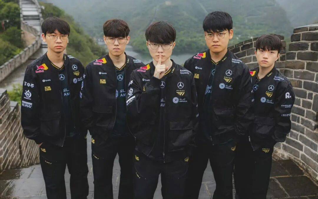 虎娘(niáng)日报：邓紫棋发文(wén)宣传全球总決(jué)赛主题曲(qū) T1轻松击败IG晉(jìn)级