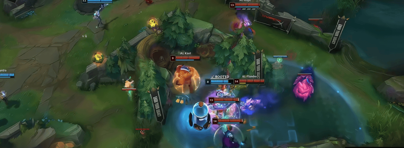 LOL总決(jué)赛精(jīng)彩对決(jué)，游戏带你体验策略魅(mèi)力