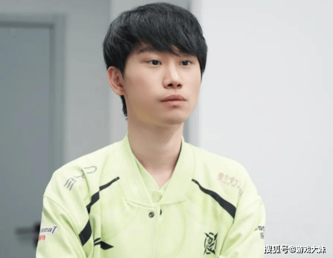 LOL热度嚴(yán)重下滑，多位职业选手都不想(xiǎng)播了，纷纷直播玩(wán)其他游戏