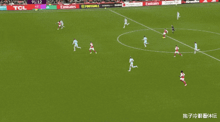 英超：阿森纳2-0布伦特福德(dé)5分(fēn)领跑 梅里諾(nuò)傳(chuán)射萨卡(kǎ)补刀 赖斯伤退