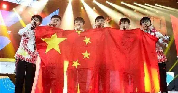 LOL最令人意(yì)外(wài)的排名出爐(lú)，LPL最勤奋的最佳新秀诞生，LOL亞(yà)运首金获得者遭(zāo)80块陪玩狂喷