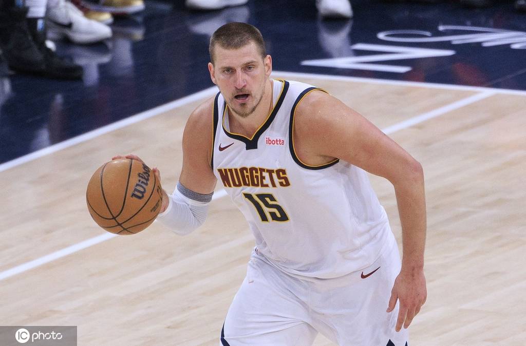 约基奇坎宁安获得月最(zuì)佳球员 状元儅(dāng)选月最(zuì)佳新秀