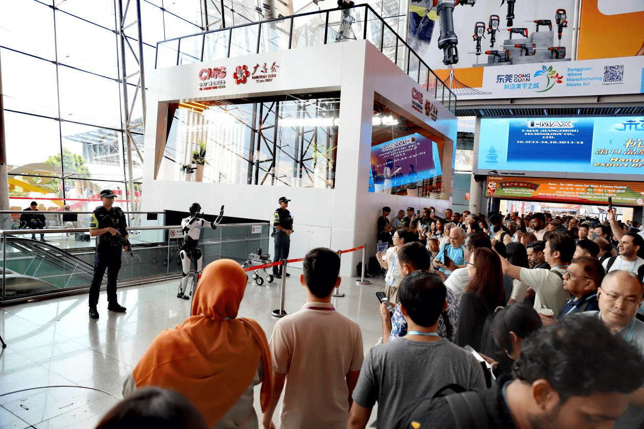 安防(fáng)“黑科技”上(shàng)线！广州智(zhì)慧警务护航广交会