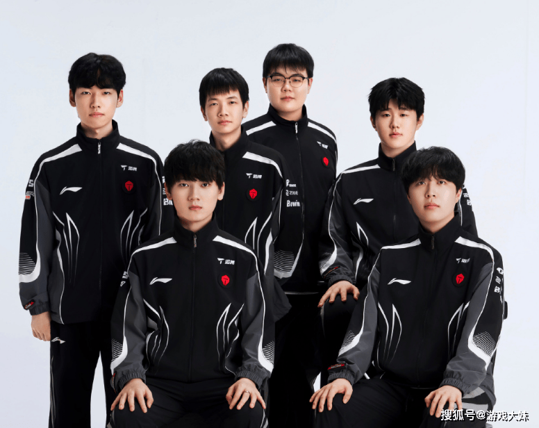 观众对LPL彻底失望了，S15門(mén)票卖不出去，普遍(biàn)认爲(wèi)LPL将止步4强