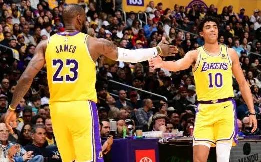 詹姆斯(sī)输总决赛FMVP为何非核心？